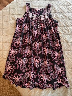 Secret Treasures Black Skirt with Pink Paisley Print